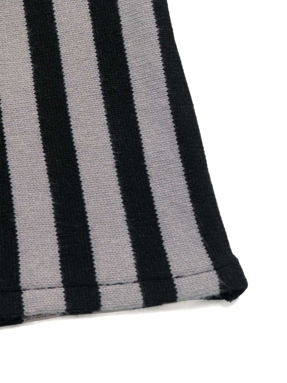 4ef9933922664f39b18525da76427cae-Max-Origin