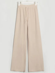 ab5e9cee-56a7-4d4e-ac87-a6148efc7041-Max